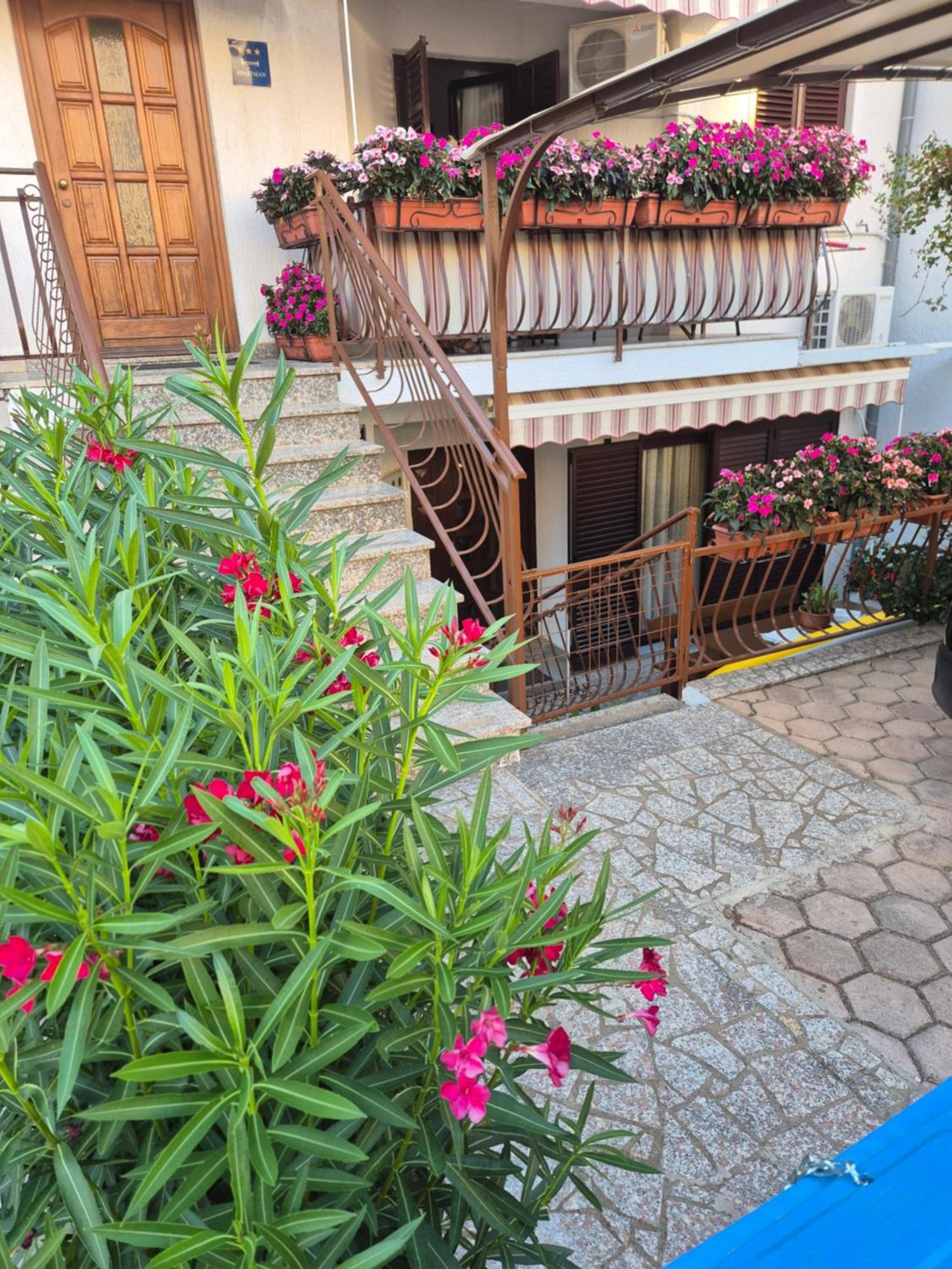 Apartments Antolovic Vrsar Exterior foto